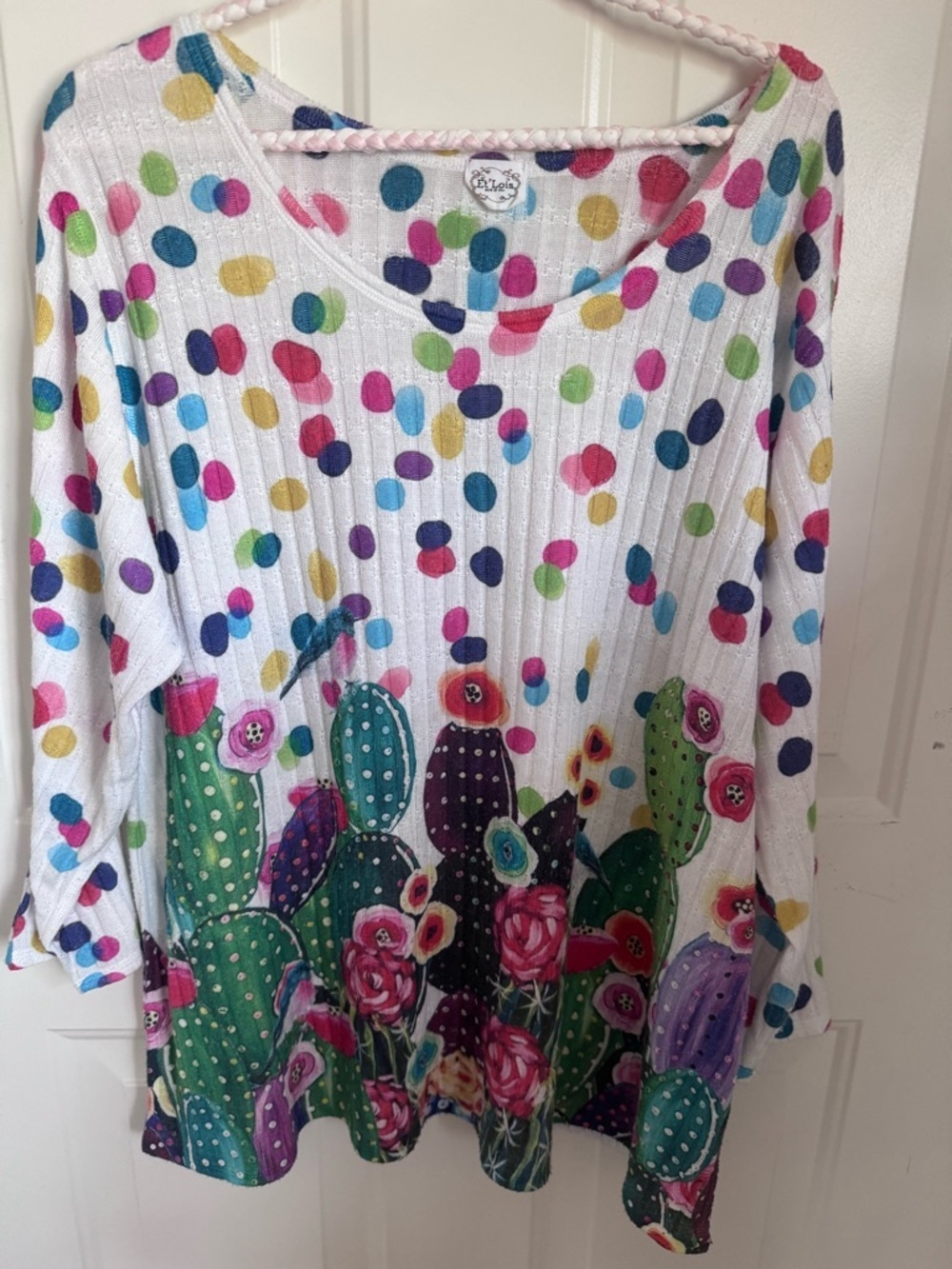 Et' Lois Prickly Pear Soft Knit Top-SZ L
Pit to pit 24”
Length 28”
@6